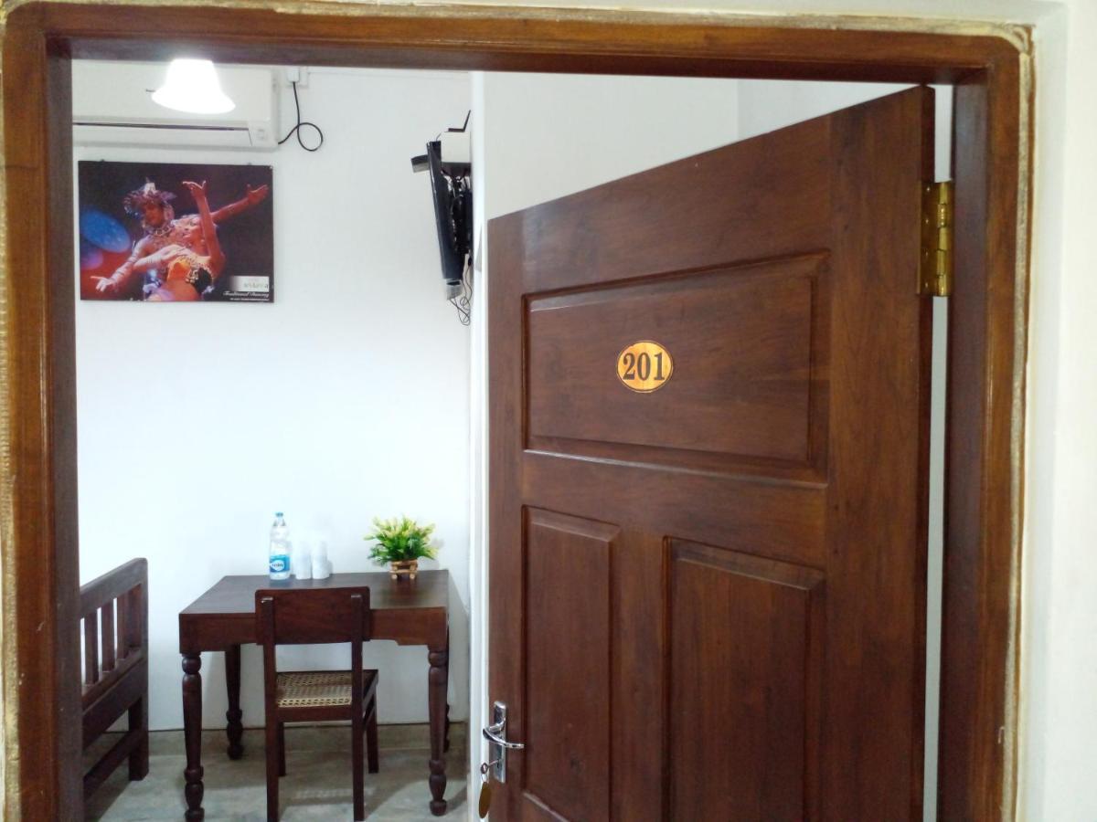 Muduna Walawwa Resort Kandy Ngoại thất bức ảnh